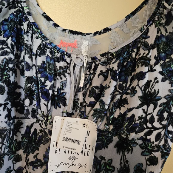 Free People Women's Maxi Dress - Cream - Picture 2 of 8